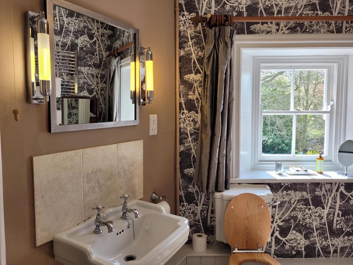 The Old Vicarage Bed and Breakfast Kington  Esterno foto